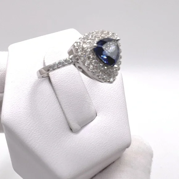Sale $20 Firm! Sterling Silver Trillion Shape Tanzanite Cz and Clear Cz Ring - Picture 5 of 16